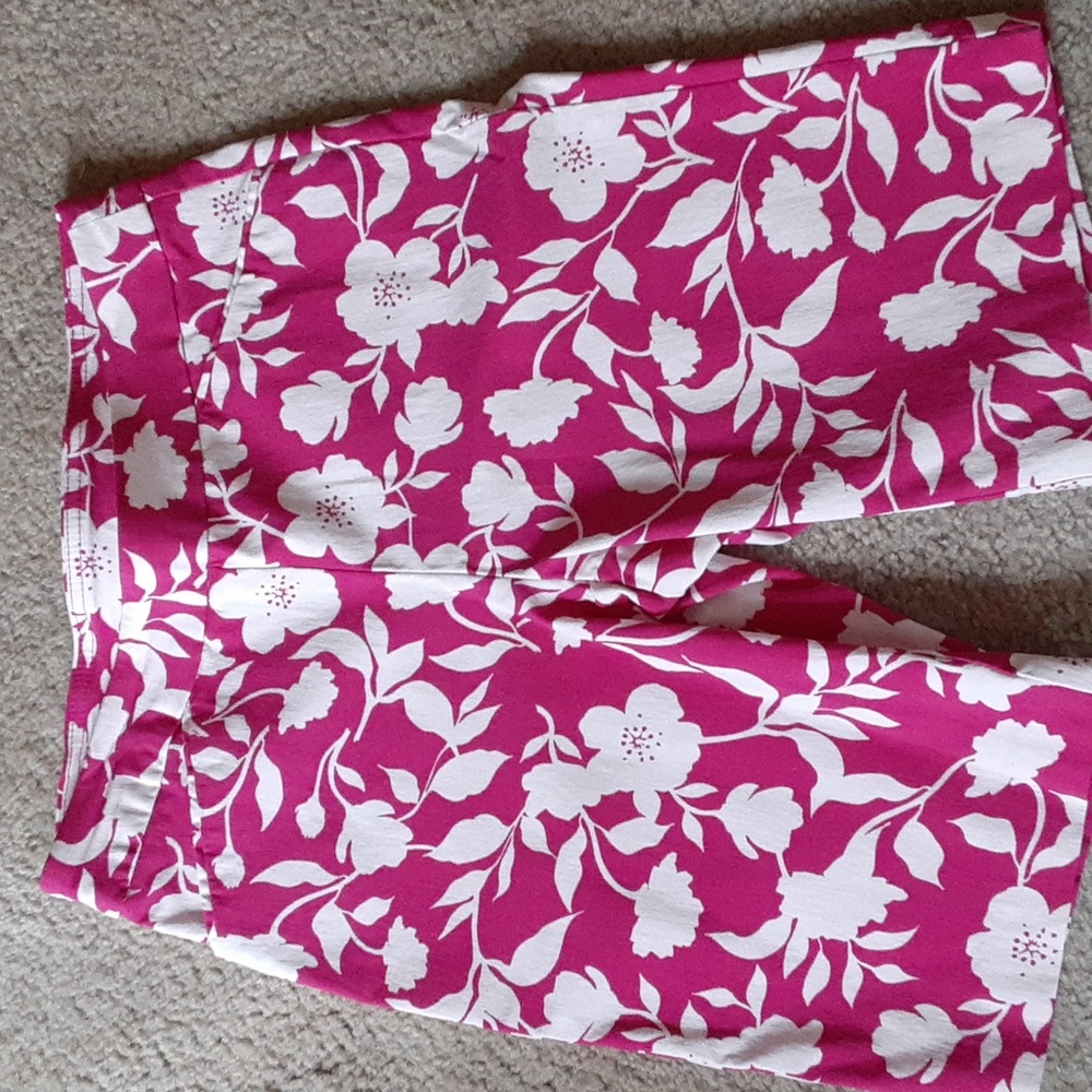 Floral bermuda shorts